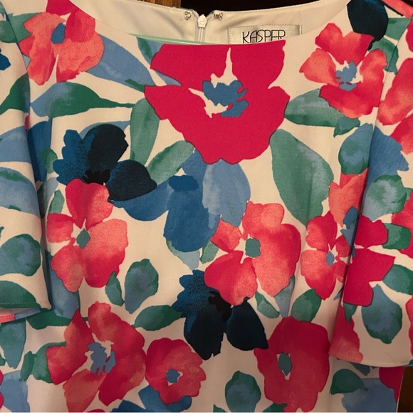 Easter dress size 8 Floral Dress beautiful colors-great condition - Picture 2 of 3